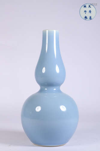 Pea Green Glazed Gourd-shaped Vase