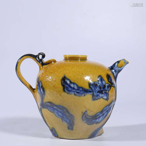 Ming Dynasty yellow bottom blue and white teapot