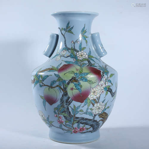 Qing Dynasty Qianlong pink peach pattern two ear bottle