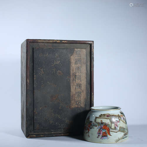 Qianlong pastel wash in Qing Dynasty