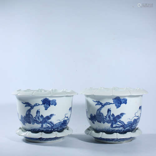 A pair of blue and white flowerpots in Qianlong of Qing Dyna...