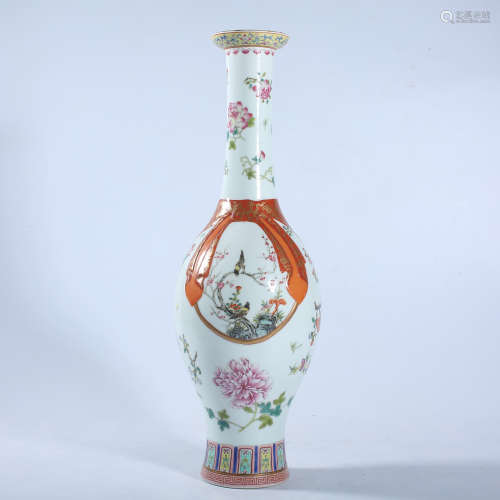 Qing Dynasty pastel flower pattern olive bottle