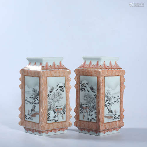 A pair of pastel square bottles in Qing Dynasty