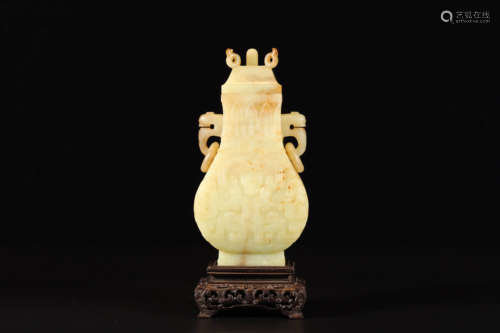 Huangyu square vase with dragon pattern