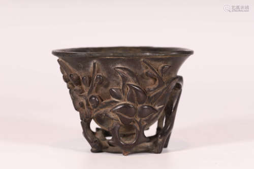 Red sandalwood flower cup