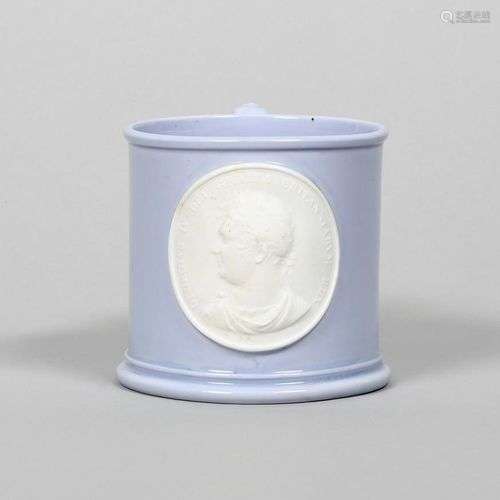 19 JUILLET 1829 : GEORGE IV Tasse en porcelaine anglaise, c....