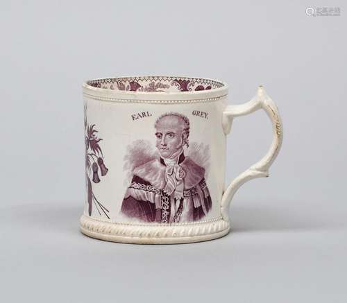 RÉFORME DE 1832 Une tasse cylindrique en céramique perlée, c...