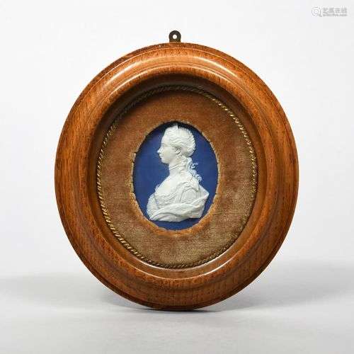 LA REINE CHARLOTTE Plaque de portrait ovale en jaspe de Wedg...