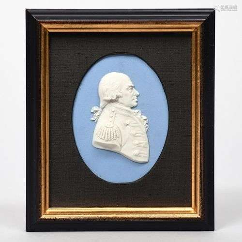 EARL HOWE Une plaque de portrait ovale en jaspe de Wedgwood,...