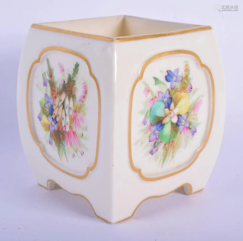 Royal Worcester jardiniere in Japanese style painted