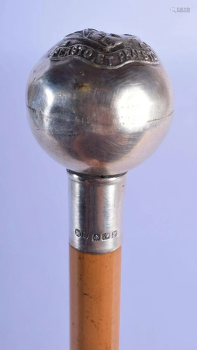 AN ANTIQUE MILITARY SILVER TOPPED SWAGGER STICK. 67 cm