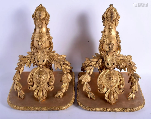 A PAIR OF 18TH/19TH CENTURY CONTINENTAL GILTWOOD