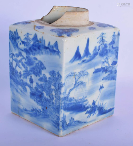 A LARGE 18TH CENTURY CHINESE BLUE AND WHITE PORCEL…