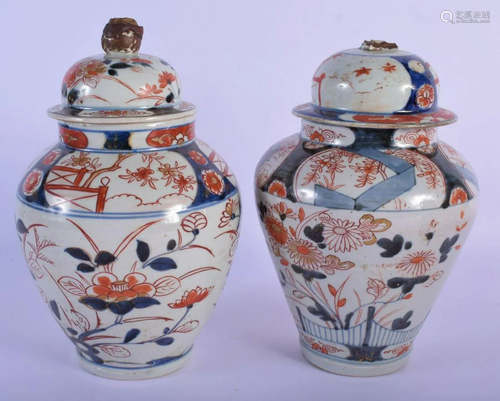 A PAIR OF 18TH CENTURY JAPANESE EDO PERIOD IMARI VASES