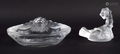 A FRENCH LALIQUE GLASS LION ASHTRAY together with a