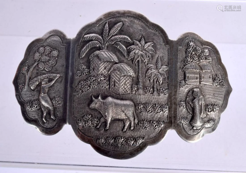 AN ANTIQUE MIDDLE EASTERN SILVER BUCKLE. 74 grams. …