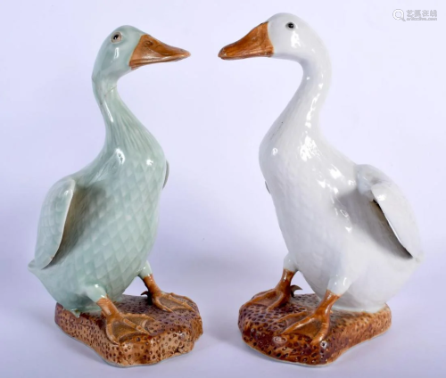 TWO EARLY 20TH CENTURY CHINESE PORCELAIN DUCKS. Largest