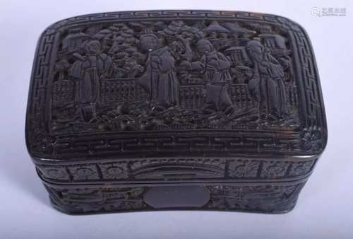 A SMALL 19TH CENTURY CHINESE CANTON CARVED