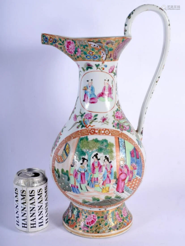 A LARGE 1950S CHINESE CANTON FAMILLE ROSE PORCELAIN