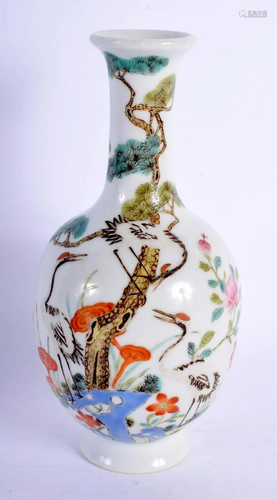 A CHINESE FAMILLE ROSE PORCELAIN VASE 20th Century,