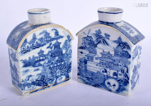 A PAIR OF 18TH CENTURY CHINESE BLUE AND WHITE PORCEL…