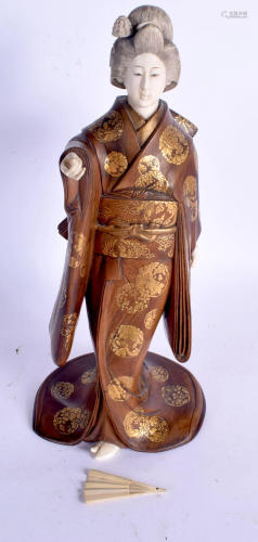 A 19TH CENTURY JAPANESE MEIJI PERIOD GOLD LACQUERED