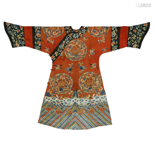 An Embroidered Lady Robe Jifu