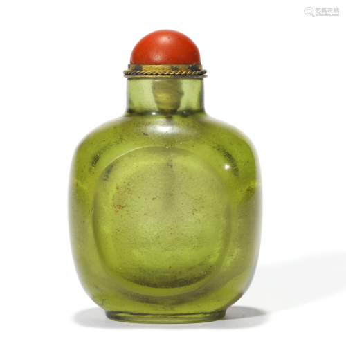 A Olive Green Glass Snuff Bottle