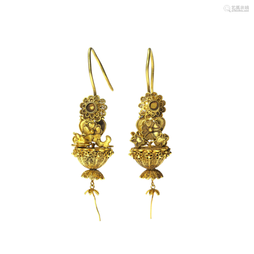 Pair Gold Floral Earrings