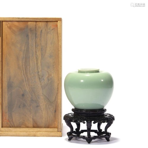 A Celadon Glazed Apple Shaped Zun Vase, Kangxi Mark