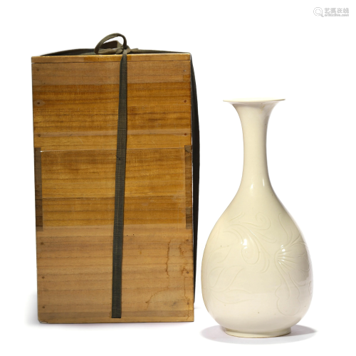 A Ting-ware Vase Yuhuchunping