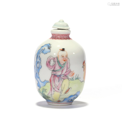 A Famille Rose Children Playing Snuff Bottle