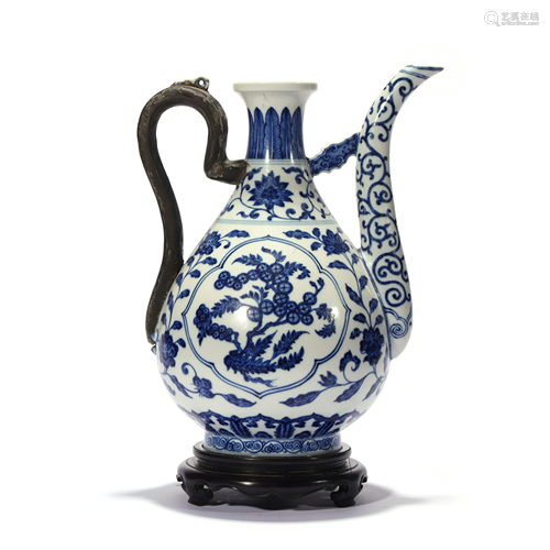 A Blue And White Peaches Ewer