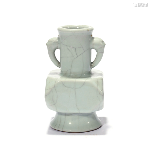 A Guan Type Square Vase