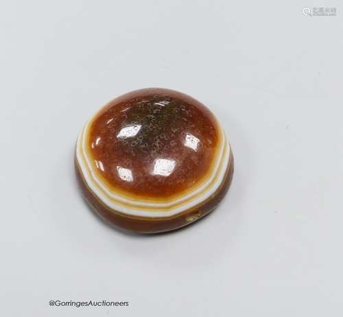 A cased agate pendant