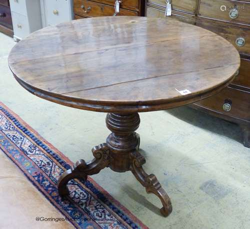 A Continental circular oak tea table, diameter 93cm, height ...