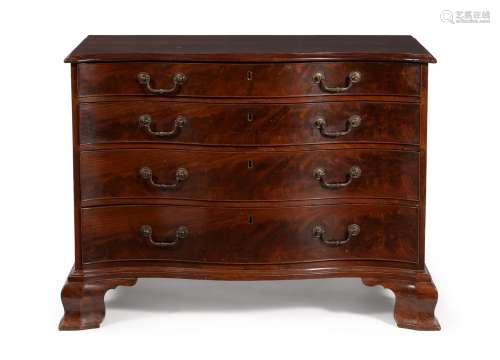 A GEORGE III MAHOGANY SERPENTINE FRONTED COMMODE, CIRCA 1780