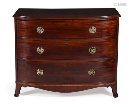 A GEORGE III MAHOGANY BOWFRONT CHEST OF DRAWERS, CIRCA 1800