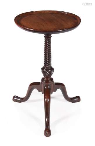 Y AN EARLY GEORGE III MAHOGANY CANDLESTAND, CIRCA 1760