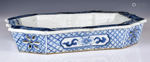 A Blue and White Hexagonal Narcissus Bowl,18thC