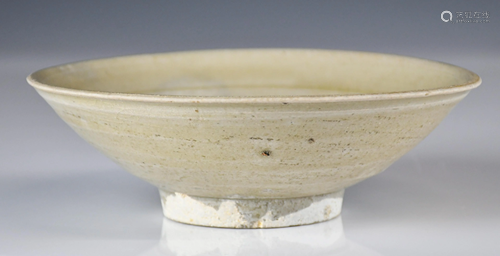 A Longquan Bowl, Ming