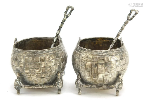 Pair of Chinese silver open salts with spoons in the