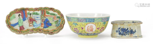 Chinese porcelain comprising a Canton wrist rest, blue