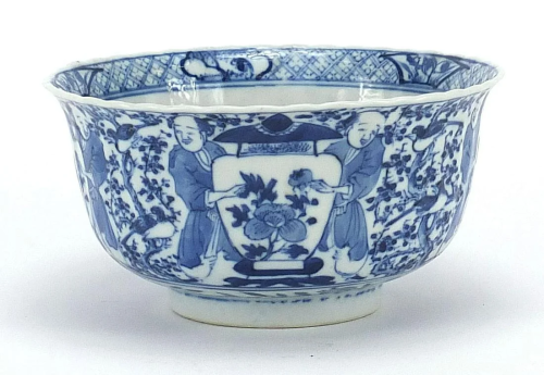 Chinese blue and white porcelain bowl, hand painted