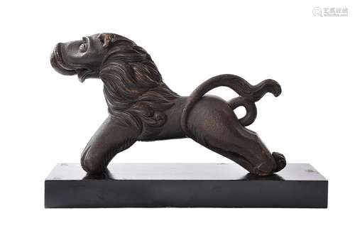 AN ENGLISH FOLK ART CARVED OAK LION, 19TH CENTURY