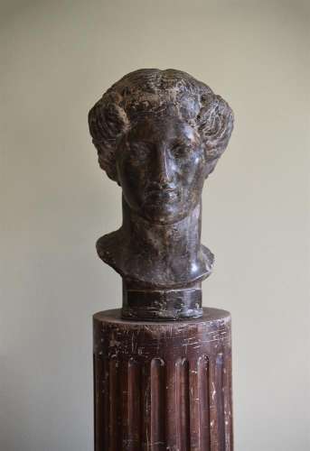 AFTER THE ANTIQUE, AN ITALIAN SCAGLIOLA HEAD OF THE GODDESS ...