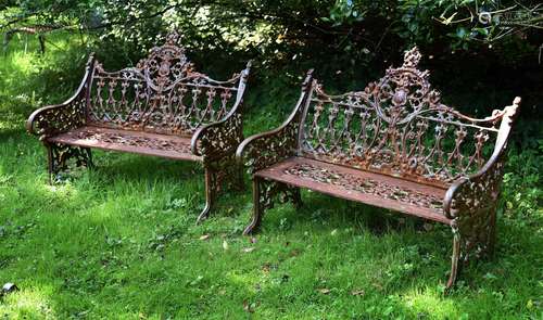 A PAIR OF SMALL CAST IRON BENCHES, LATE 20TH/EARLY 21ST CENT...