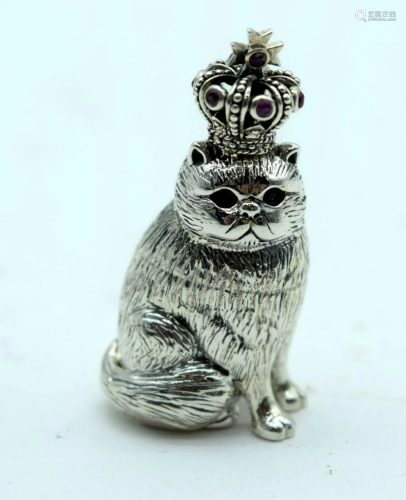 A sterling silver cat wearing a crown 17.8g 4cm.