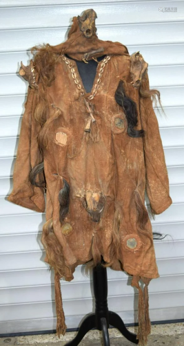An African tribal Dogon hunter's shirt & hat. 88 x