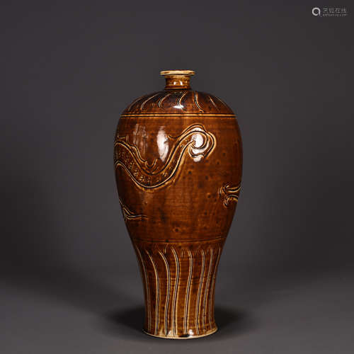 A Zi Ding Yao Dragon Pattern Porcelain Plum Bottle